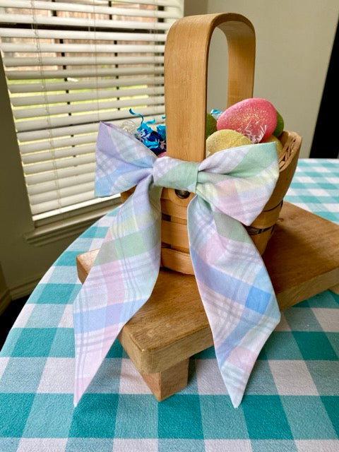 DIY Fabric Bow Perfect For Easter Baskets! 